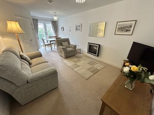 Photo 9- click for photo gallery